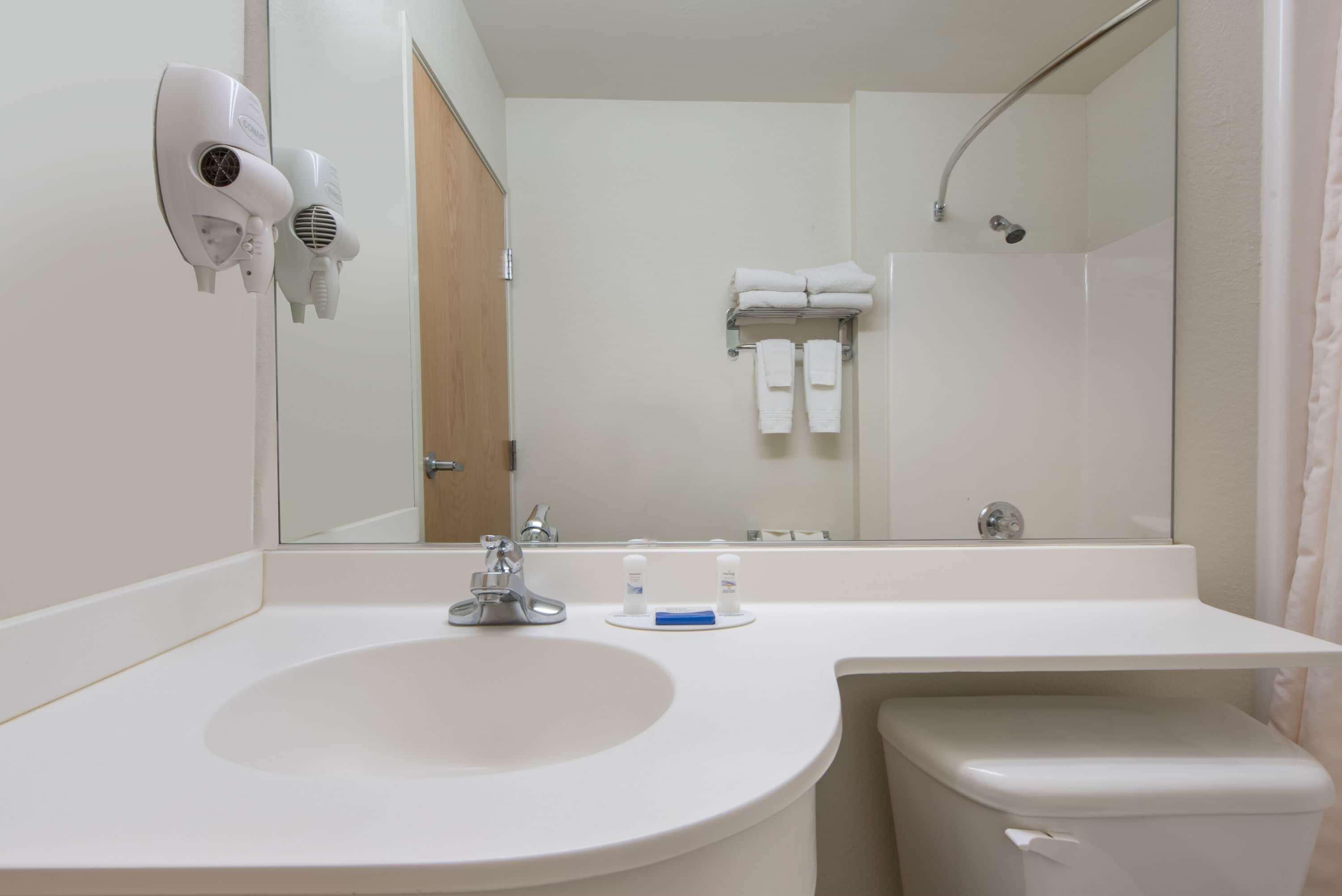 Microtel Inn & Suites By Wyndham Altus Ngoại thất bức ảnh